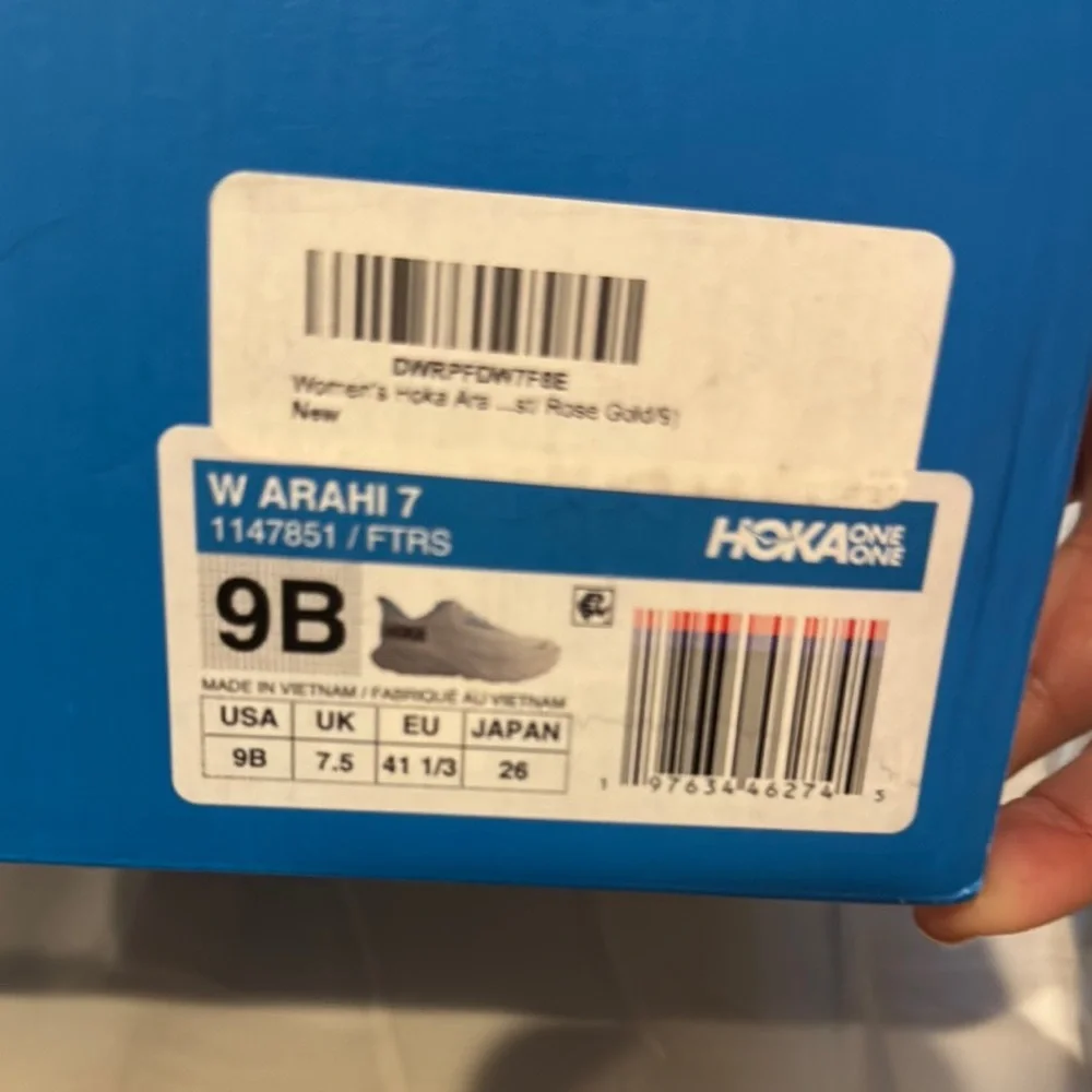 Hoka Women's Arahi 7 White and Blue Running Shoes - Picture 4 of 5